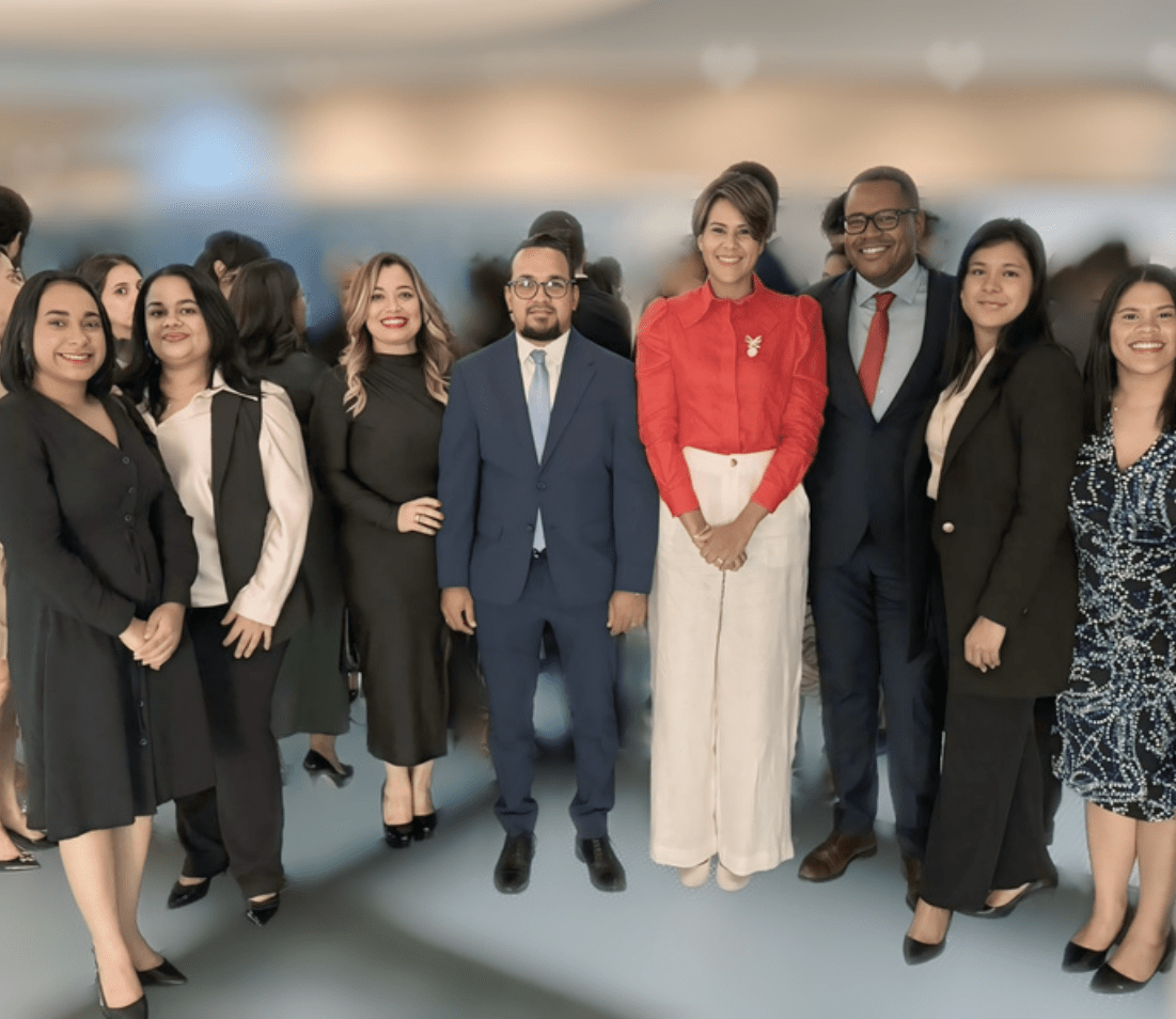 PLUS LEGAL RECIBE CERTIFICACIÓN INTERNACIONAL Q-ESG Y SE CONSOLIDA COMO FIRMA LÍDER EN SOSTENIBILIDAD Y GOBERNANZA EN CENTROAMÉRICA Y EL CARIBE